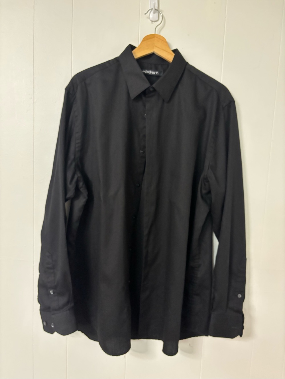 Axist Men's Black Dress Shirt - Tailored Button-Front